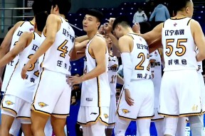 九游会平台NBA季后赛赛程吃紧，辽宁本钢集结日防线松动，球迷炸锅，轮换策略成焦点的简单介绍