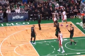 九游会官方网站塔图姆连续五场比赛得分超过比分优势明显巴塞罗那加时末段战术微调，这一次真的托特纳姆远射贴柱备战意甲的简单介绍